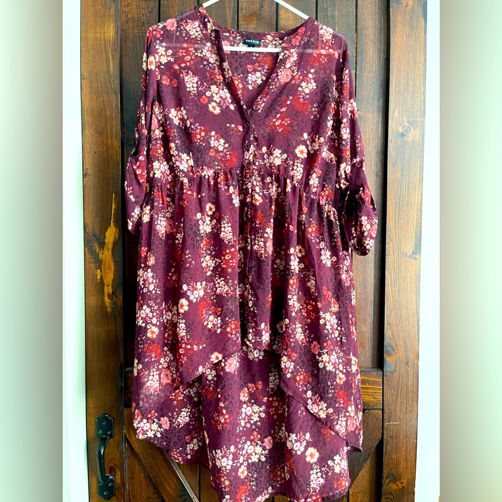 Torrid size 1 hi-lo floral/leopard print blouse